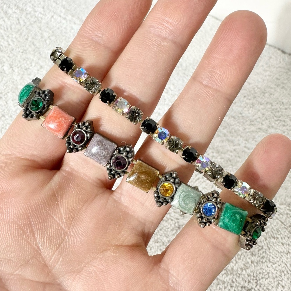 5/$35 Vintage Y2K Set Of multicolour Crystal & Natural Stone Stretchy Bracelets